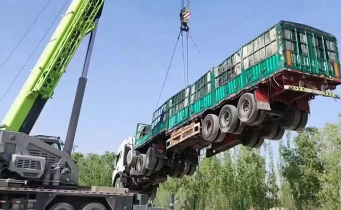 汨罗道路脱困救援案例